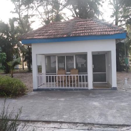 Kadmath Beach Resort Kadmath Island Ngoại thất bức ảnh